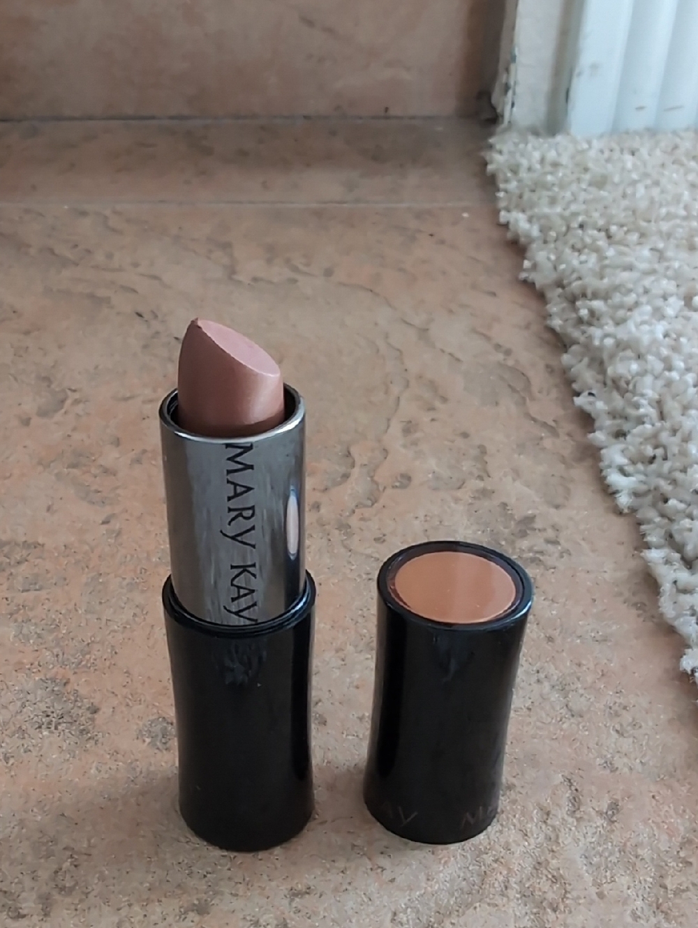 Mary Kay Amber Glow Lipstick